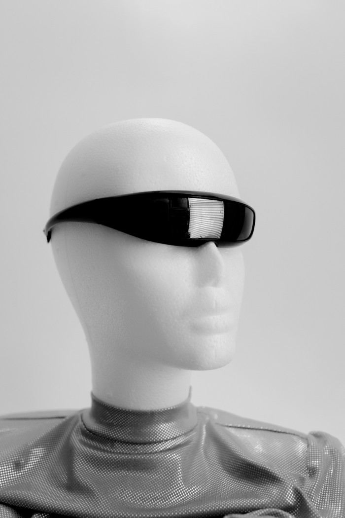 Free 선글라스를 착용 한 마네킹의 회색조 사진 Stock Photo